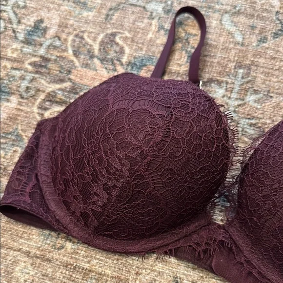 Victoria’s Secret • 36B Dream Angels Push Up Bra in Burgundy - Picture 4 of 6